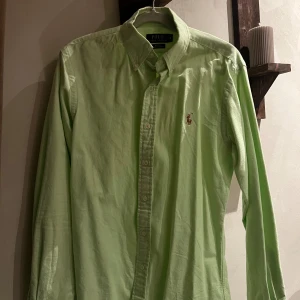 Polo Ralph Lauren  - Lime grön Ralph Lauren skjorta i storlek slim fit S 