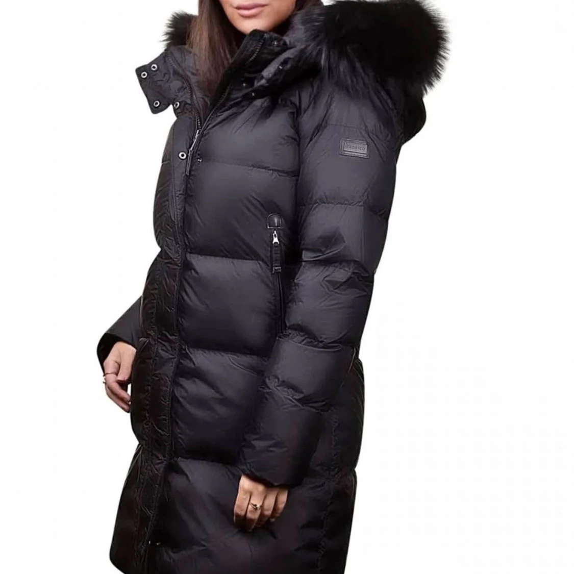 Svart dunjacka med pälshuva - 1