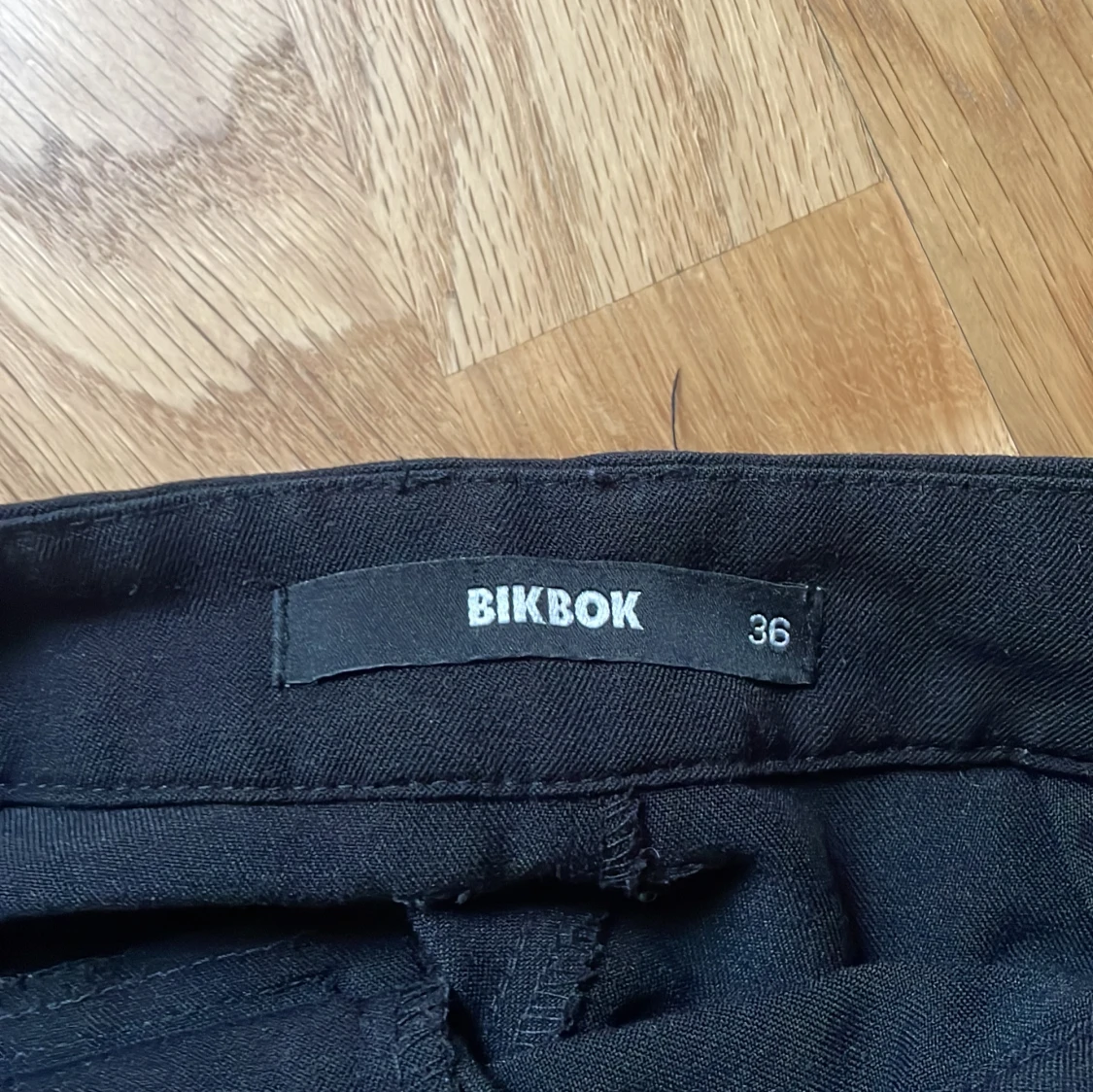 Svarta kostymbyxor  - 1