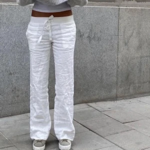 Alobha Label Everyday Linen Pants  - Uppsydda för att passa någon runt 160-165. Kommer ej till användning. Bara att skriva för egna bilder!