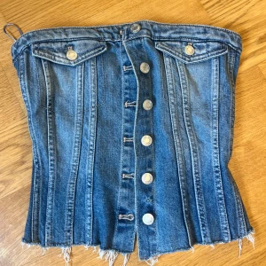 Zara topp - strl S, aldrig använt💓💓