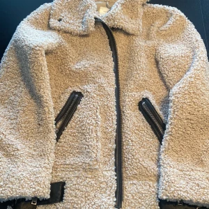 Teddyjacka  - Teddy jacka beige 