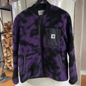 Carhartt fleece jacka strl M - Carhartt varmfodrad fleece jacka storlek M   