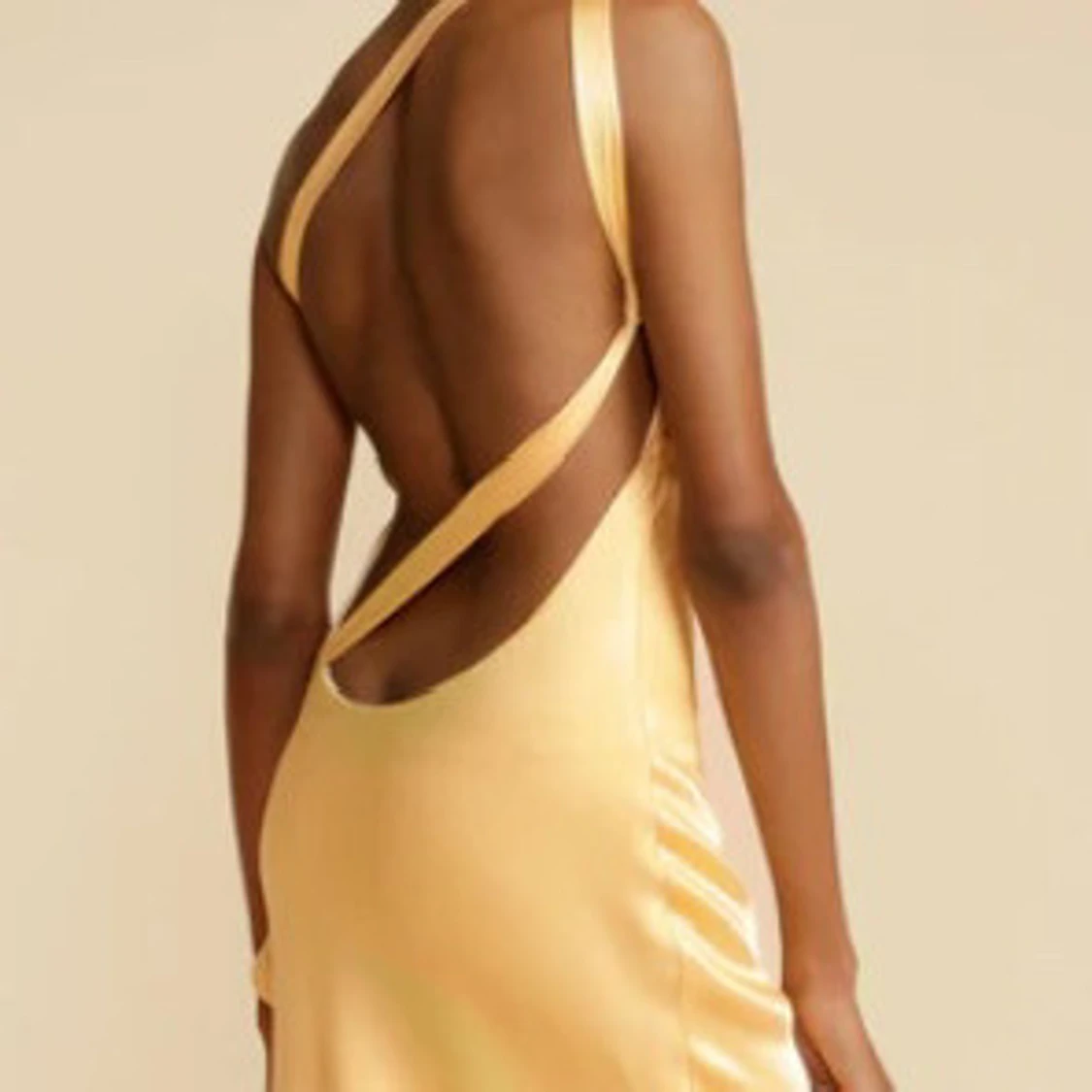 Gul siden balklänning  - 92