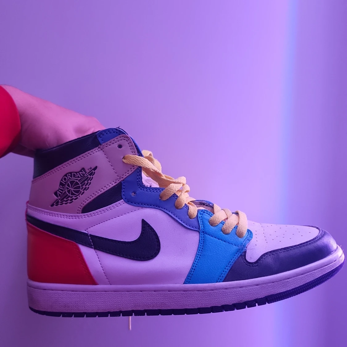 Jordan 1 lightbulb