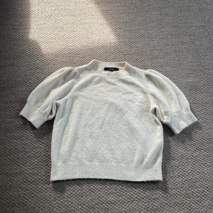 Beig Vera Moda tröja  - Oanvänd och extremt bra skick