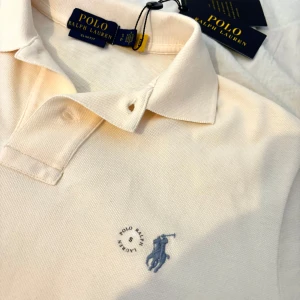 Ralph lauren piké - Helt ny Ralph Lauren Piké.  Aldrig använd