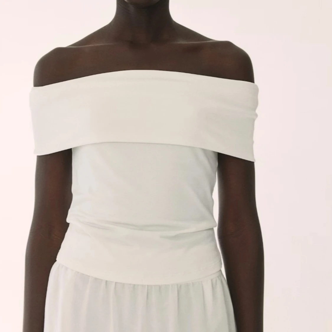 Off shoulder topp i trikå  - 93