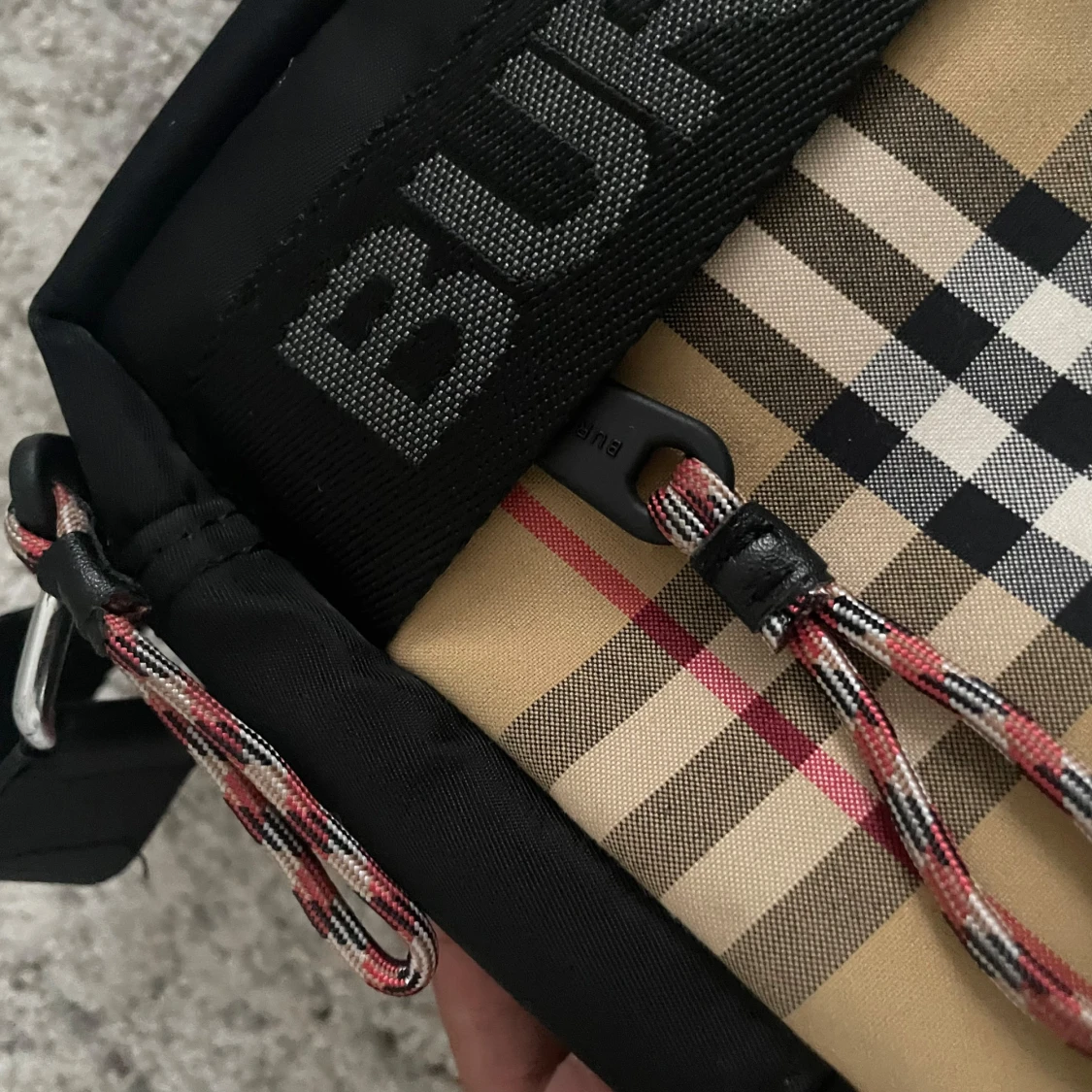 Burberry väska - 90