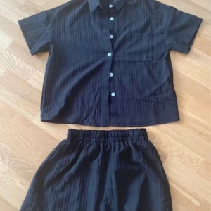 Enkel tvådelad outfit  - Helt ny stolek s från shein 