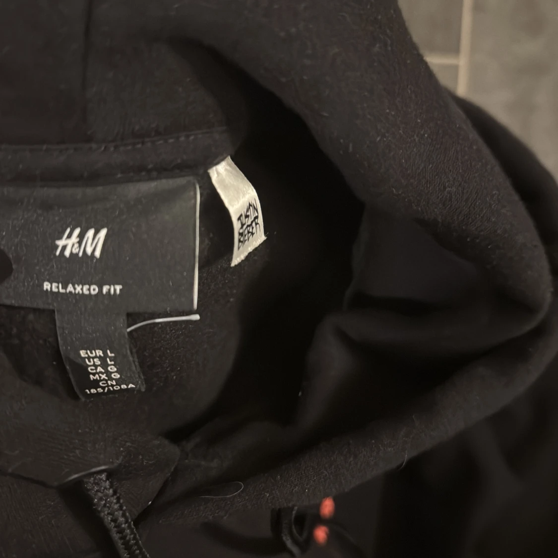 Svart hoodie med Justin Bieber-tryck från H&M - 91