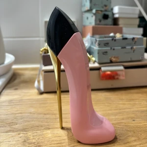 Carolina Herrera Good Girl Blush - Parfym från Carolina Herrera Good Girl Blush. 30 ml. Ca 25 ml kvar.