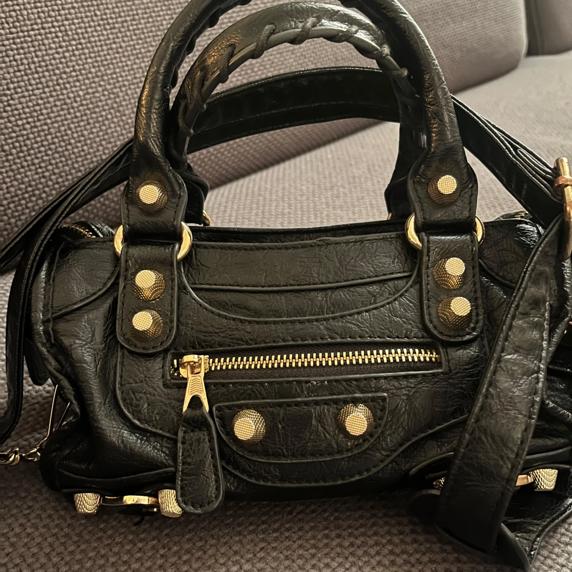 Svart axelväska med dragkedja - 91