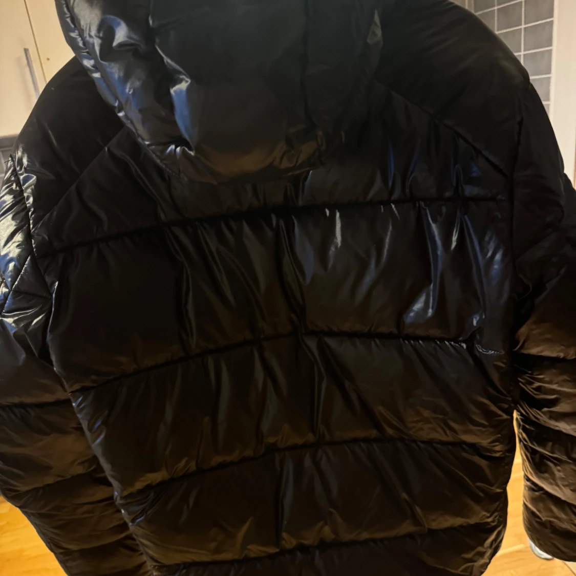 Svart pufferjacka från Save The Duck - 92