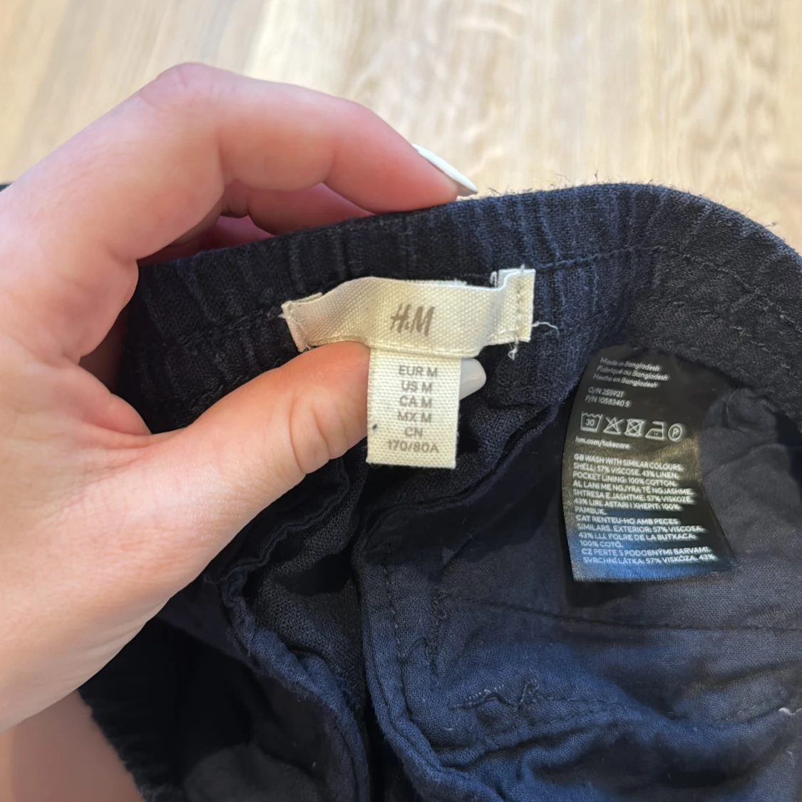 Mörk blåa shorts från H&M - 92