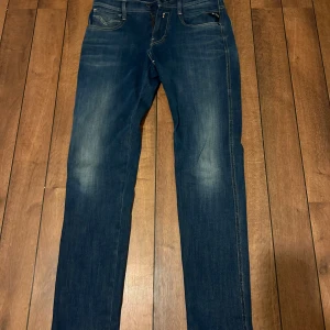 Replay Hyperflex - Säljer ett par replay hyperflex | W29 L32 | Skick 9/10 | Pris 549kr |