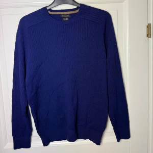 Massimo Dutti tröja  - Kabelstickad tröja från Massimo dutti, Skick 9/10. Storlek M