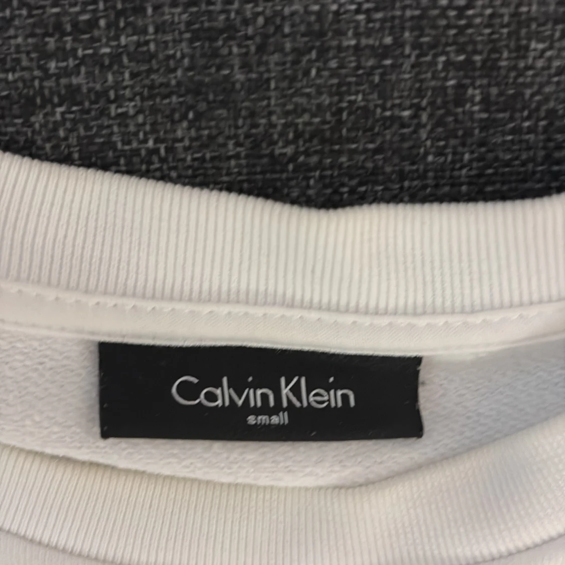 Vit tröja från Calvin Klein - 91