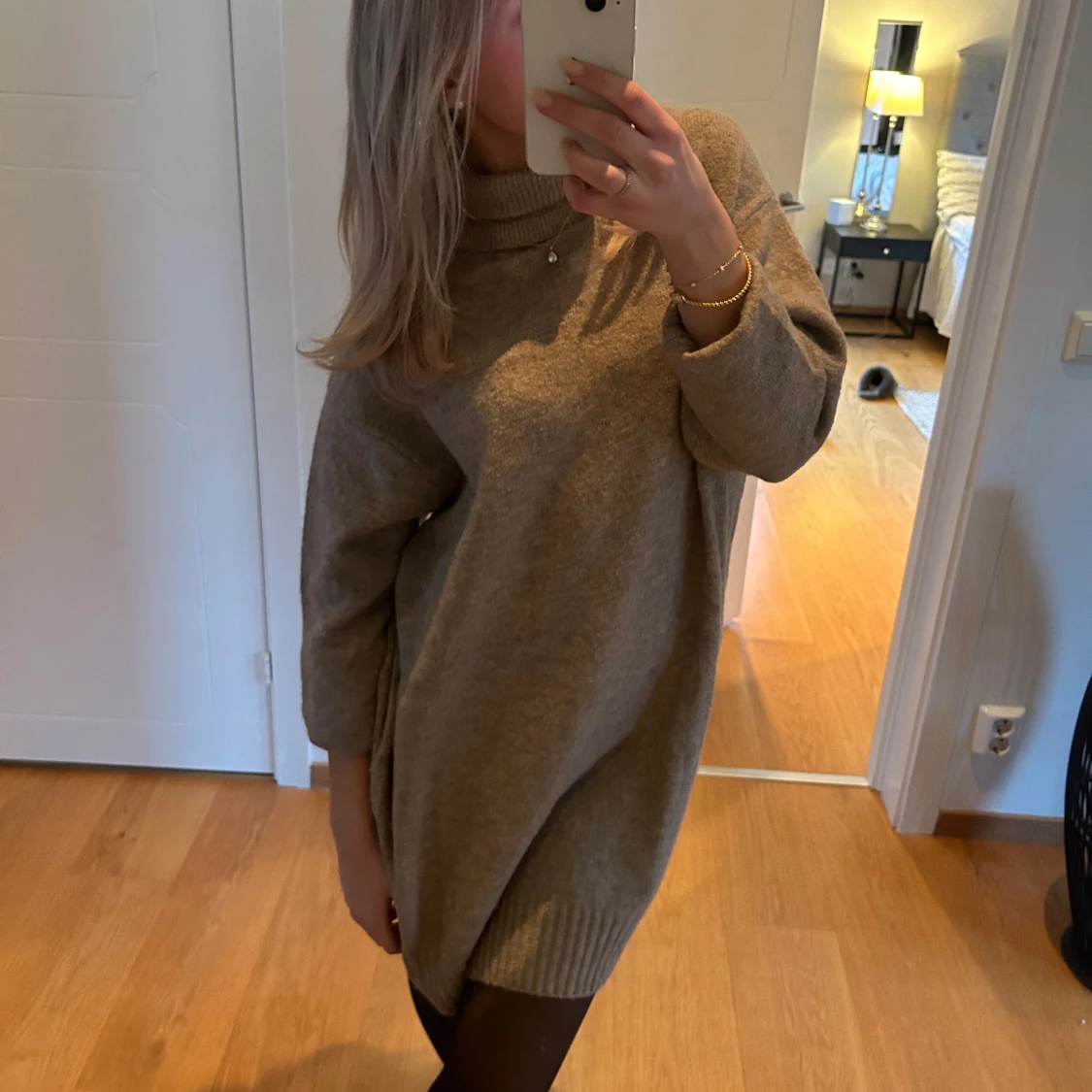 Beige stickad polotröja - 90