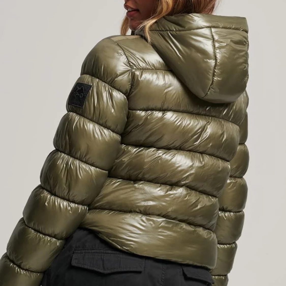 Olivgrön pufferjacka från Superdry - 90