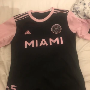 Fotbollströja - Storlek S, Inter Miami Messi tröja