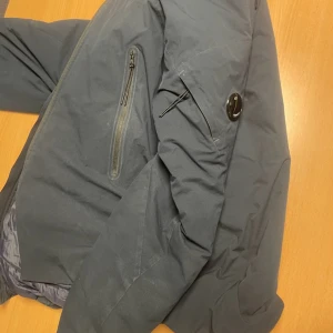 C.P company jacka - Säljer denna jackan då den inte iommer till användning, skriv för mer information!