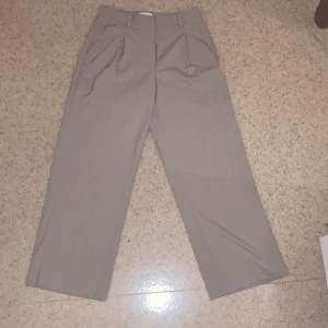 Wide Byxor från H&M - Oanvänd:)