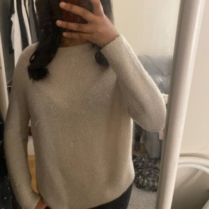 Beige stickad tröja - Mysig beige stickad tröja från Wera💓