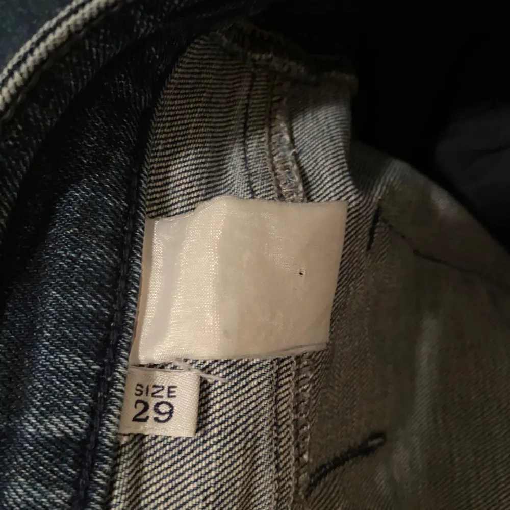 SĂ„ himla fina Armani jeans!đđ Straight/Flare modell!đ I storlek 29đ. Farkut & Housut.