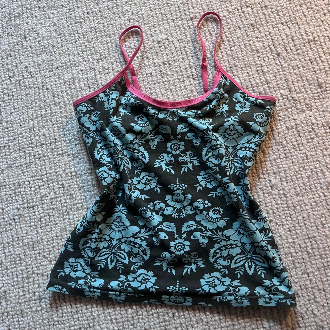 jättefint linne 🩷🩷🩵🩵🩵 - 91