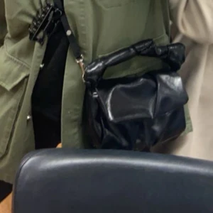 Väska  - Fin väska från zara