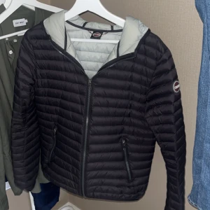 COLMAR JACKA - Säljer nu min riktigt feta colmar jacka som är inprincip helt ny. Pris kan diskuteras vid snabb affär. Skriv privat för fler bilder eller funderingar🙌🙌🙌