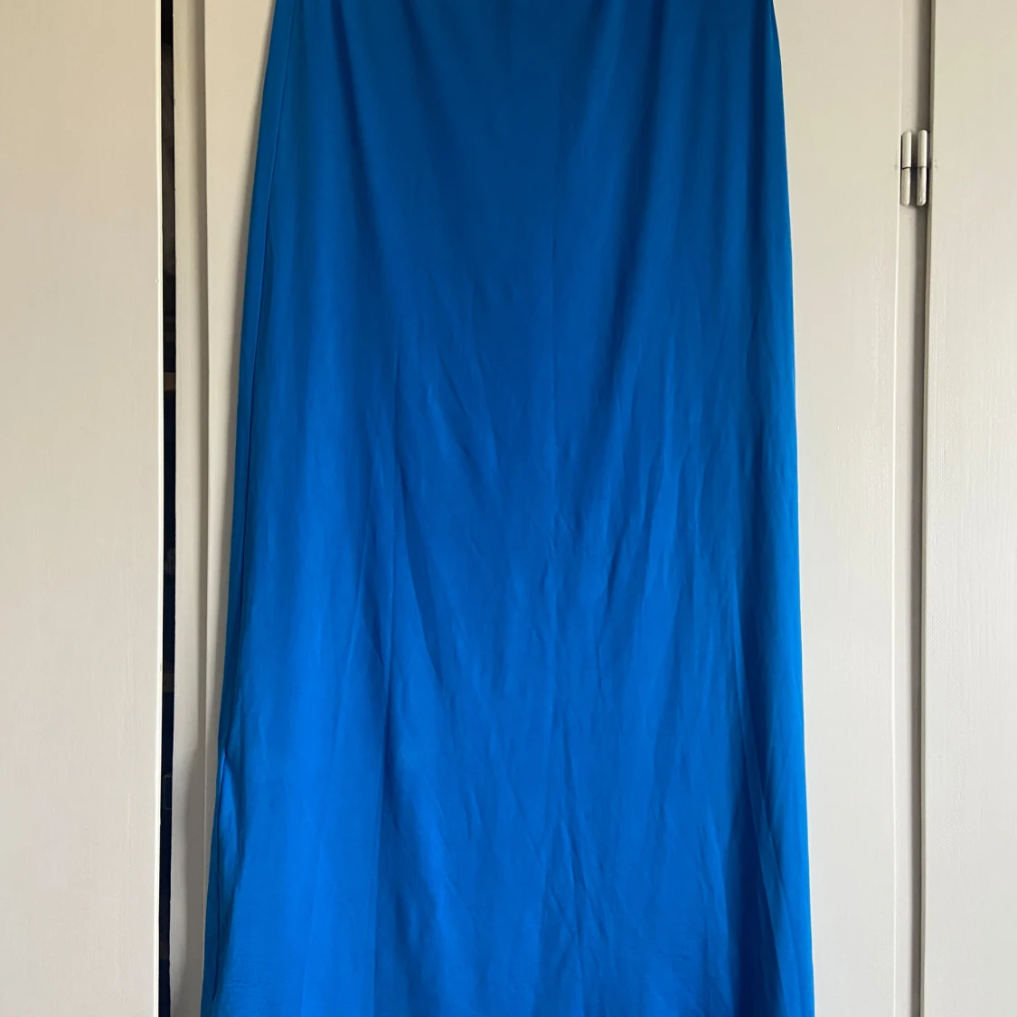 Blå långklänning med slits