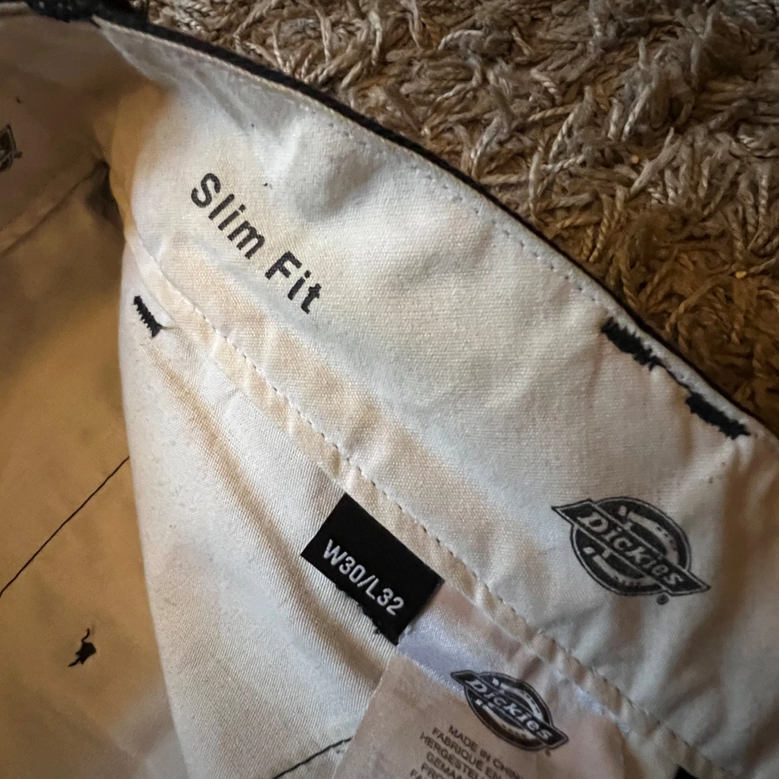 Svarta byxor från Dickies - 90