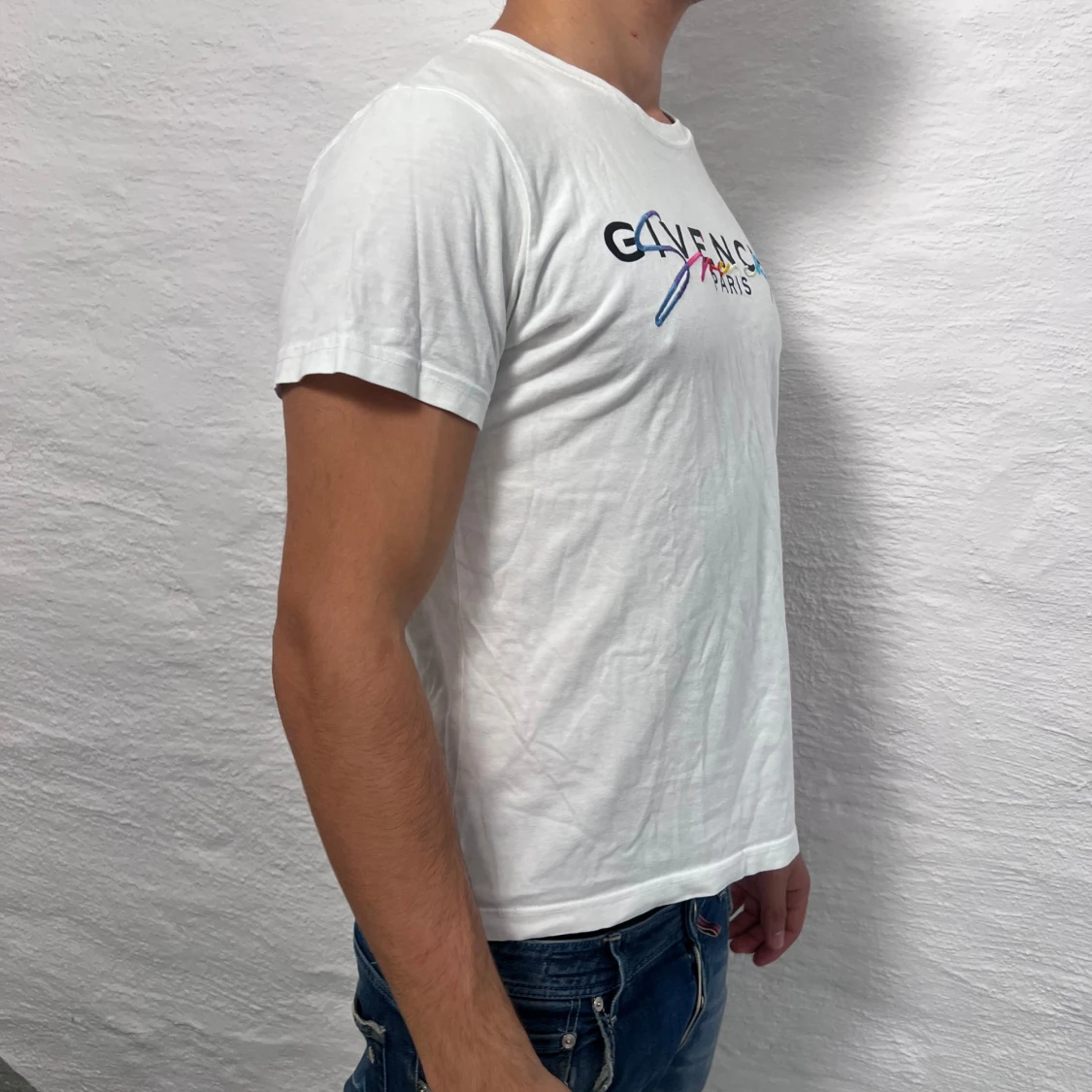 Vit t-shirt från Givenchy - 90