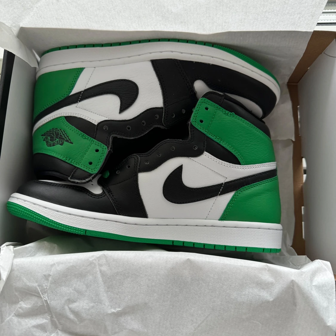 Jordan 1 High Lucky green