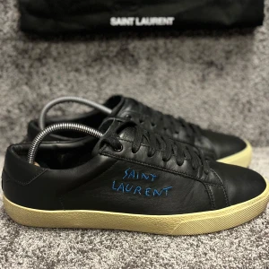 Saint Laurent Skor  - Bara att höra av er vid minsta fundering!