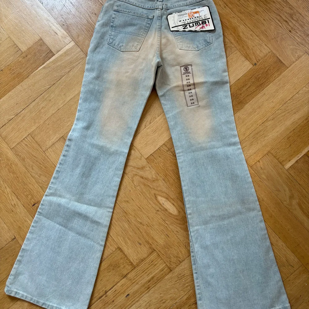 Blås jeans från Zumbi. Jeans & Byxor.