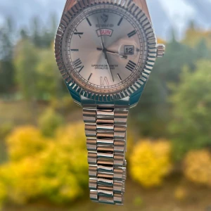 Calithe Apex Watch *HELT NY ÄKTA* - Helt ny inte en enda repa jätte snygga Den har 5 stjärnor på officiella hemsidan och kostar 1000 Har problem med att frakta men möts endast i säkra ställen i Stockholm (Stan)