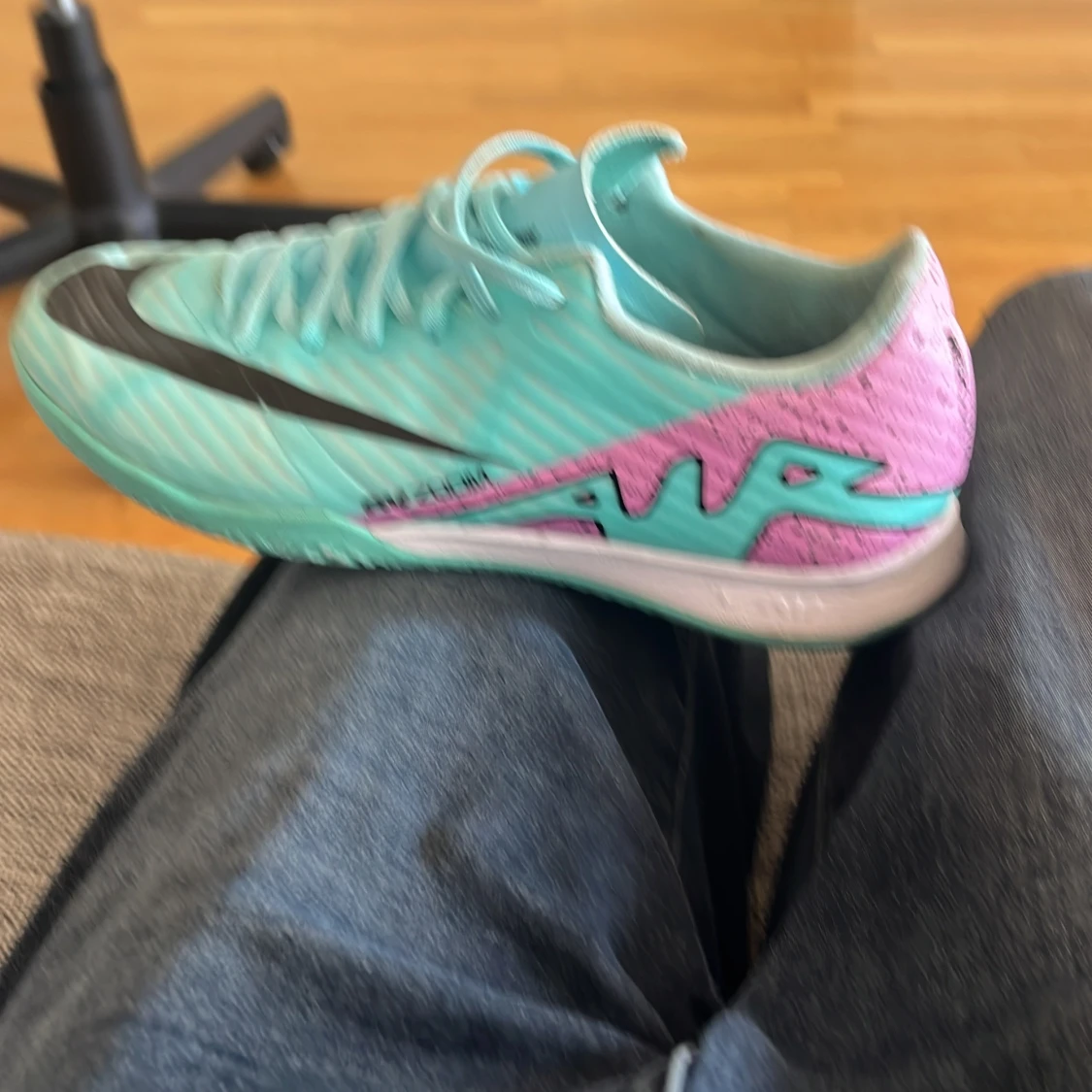 Fotbollskor inomhus - 91