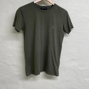 Ralph Lauren t-shirt - Polo Ralph Lauren t-shirt i storlek S.