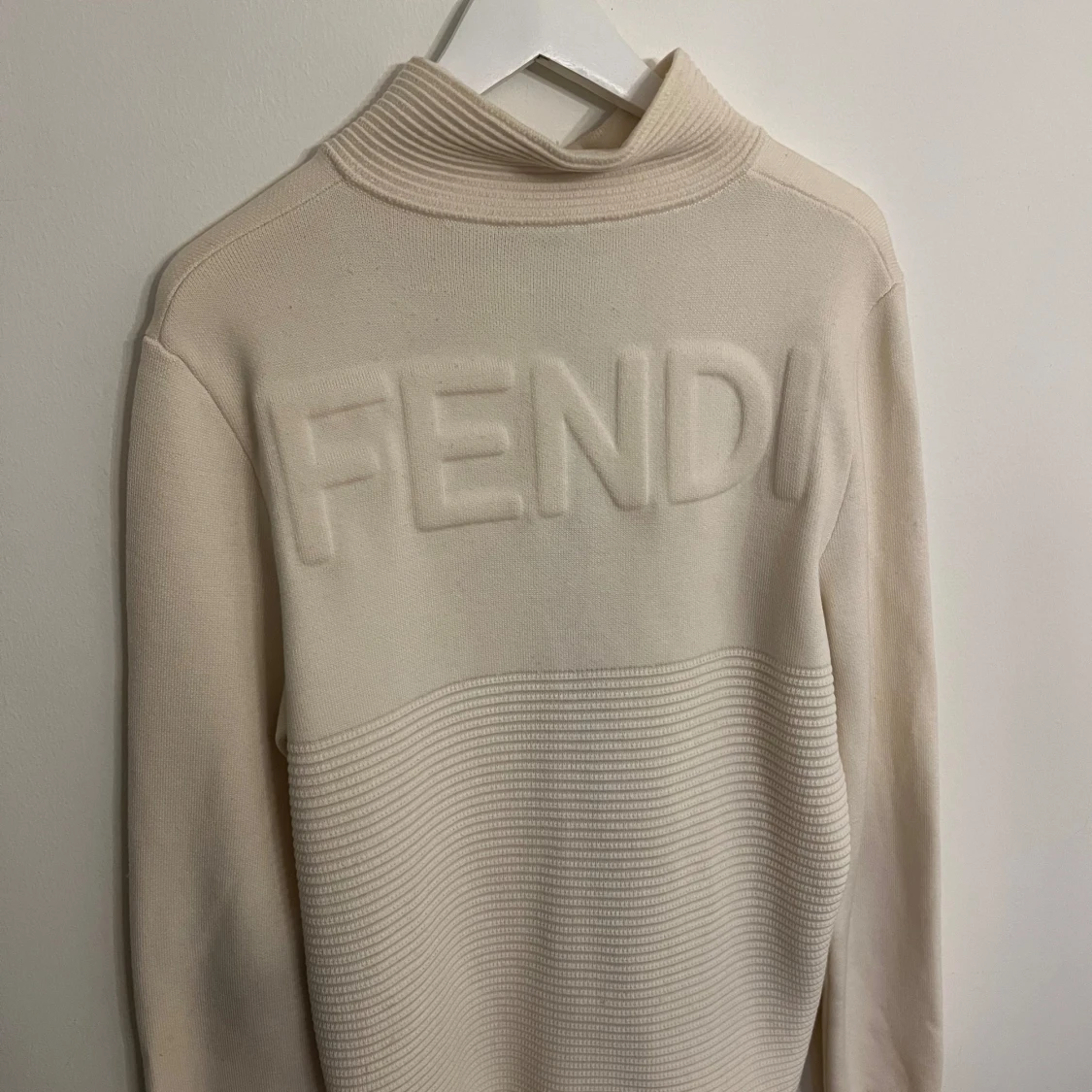 Fendi tröja - 90