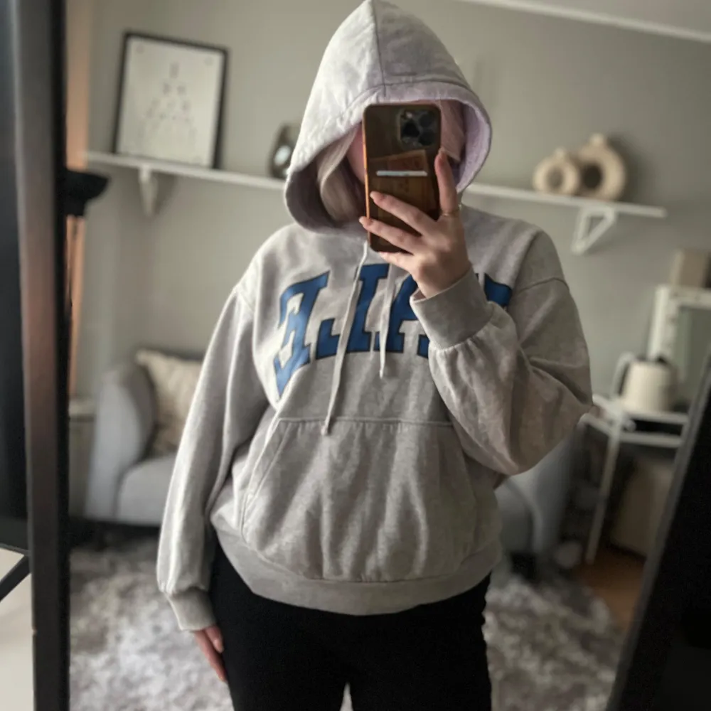 🩷Oversized hoodie från H&M, strlk M.. Hoodies.