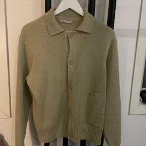 Zara cardigan  - Size S bra skick.