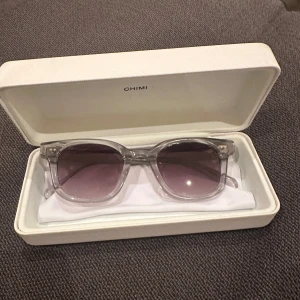 Chimi glasögon  - Chimi glasögon inte använd så många gånger. 02 grey. 