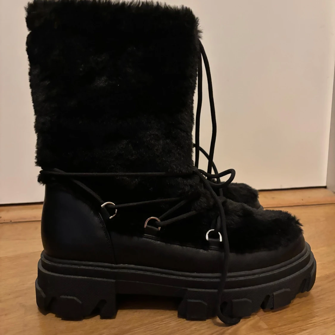 Svarta boots - 2
