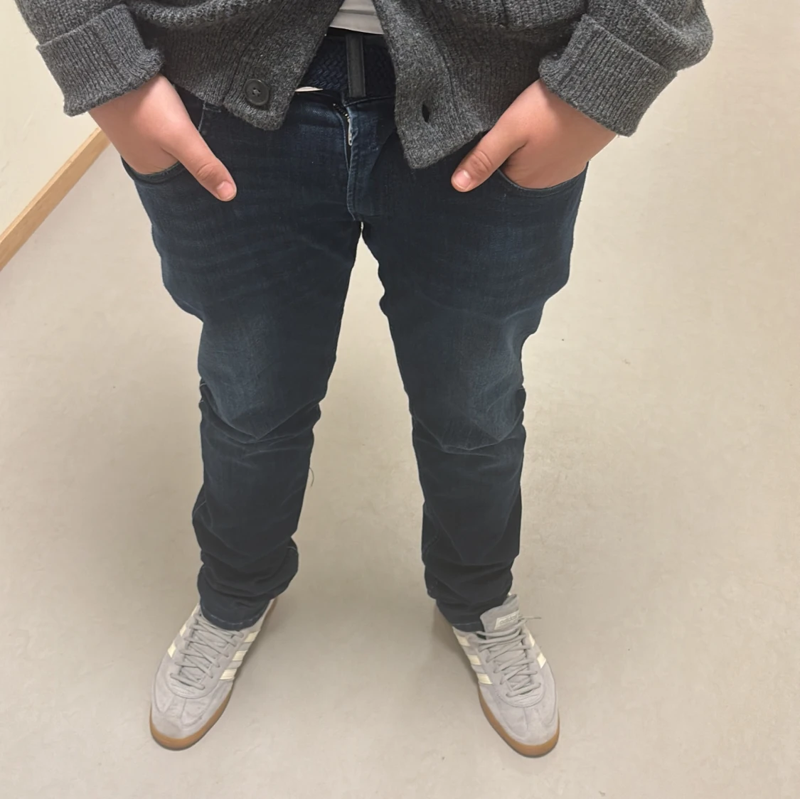 Mörkblå jeans från Replay - 1