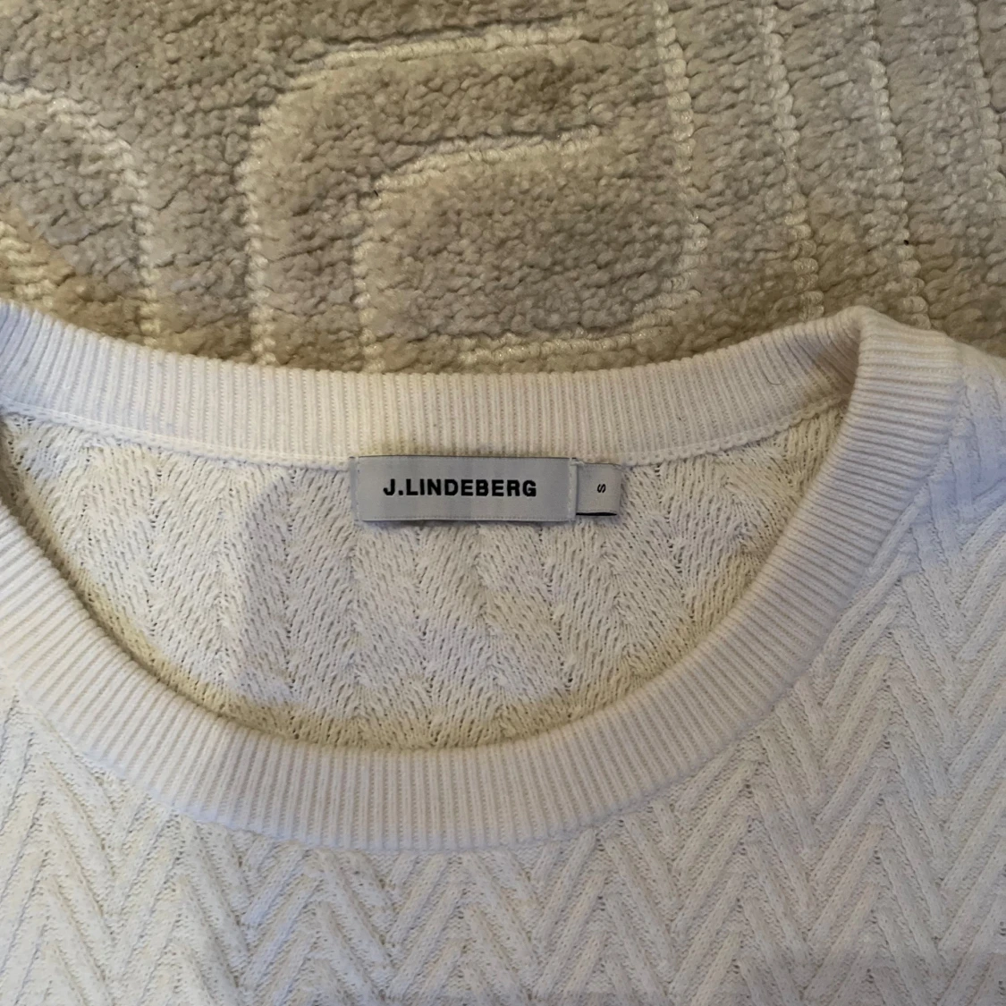 Vit stickad tröja från J.Lindeberg - 1