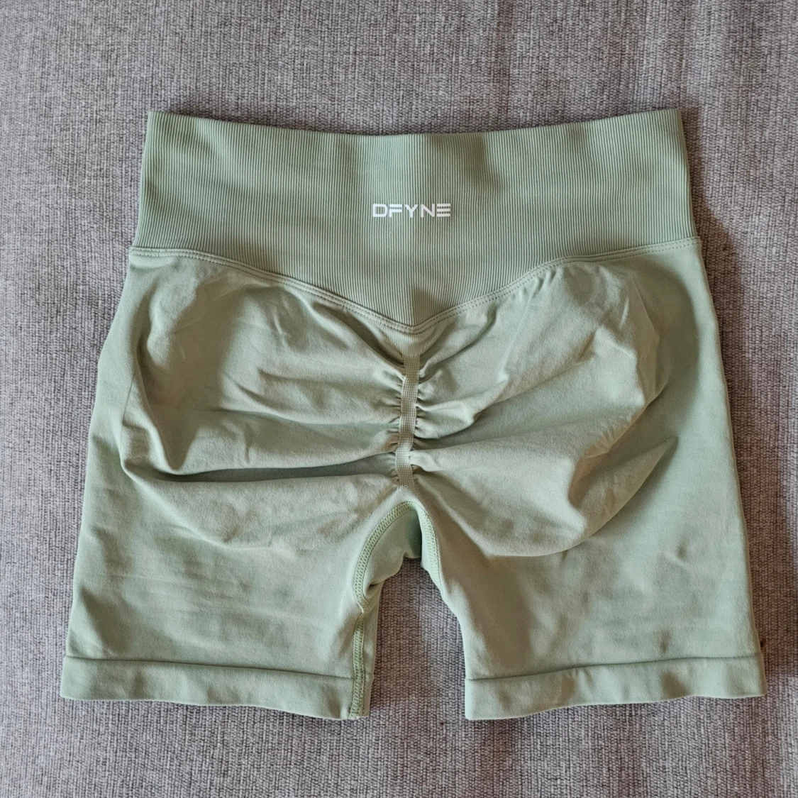 Dfyne shorts storlek S, äkta 