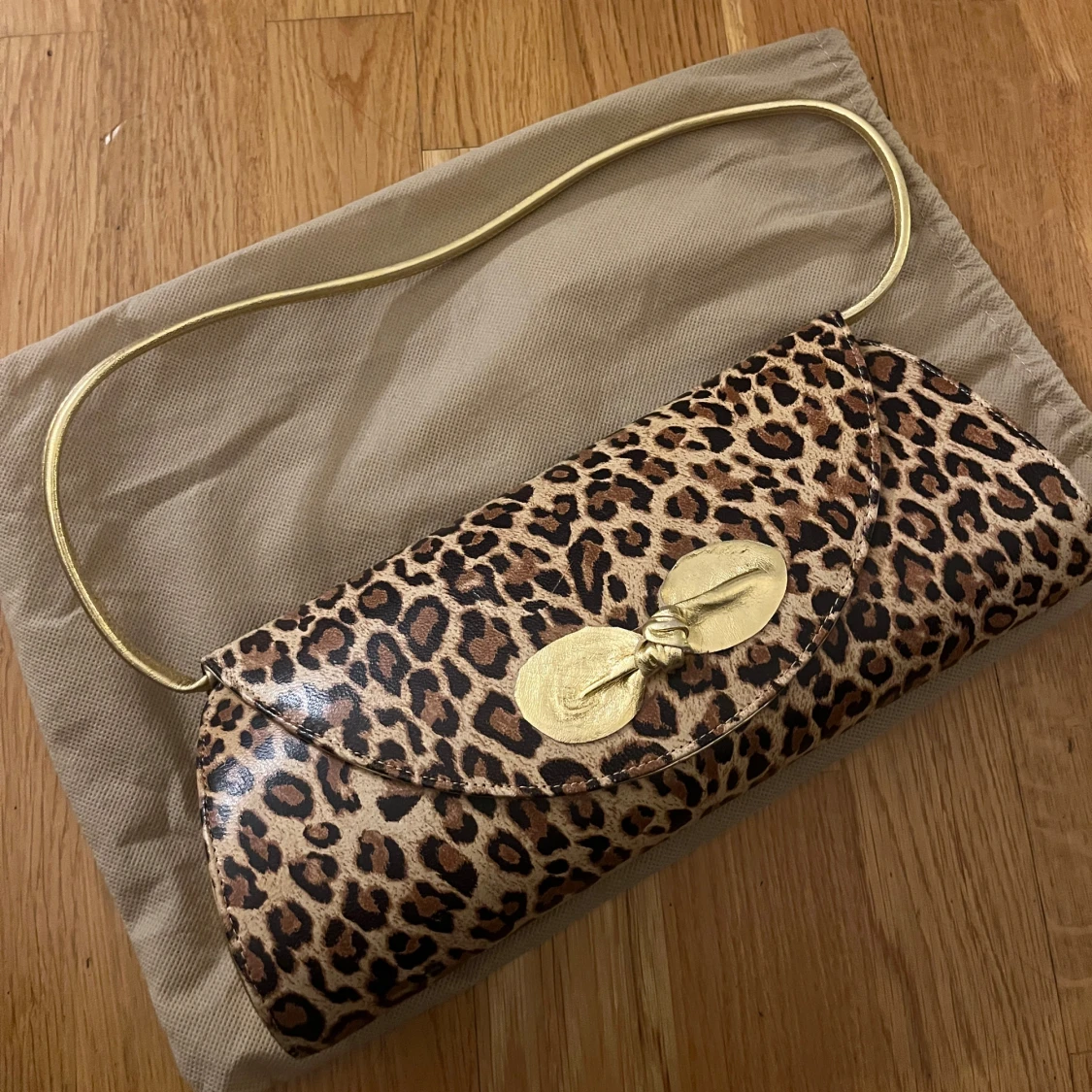 Leopard väska och matchande klackskor - 3
